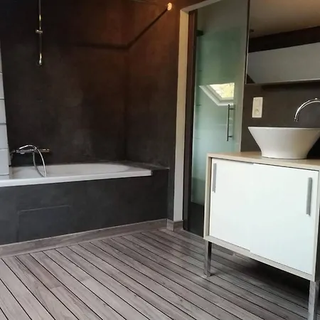 Ard&d : Spacieux Gite Rural - 3 Epis / 6 Personnes Apartamento